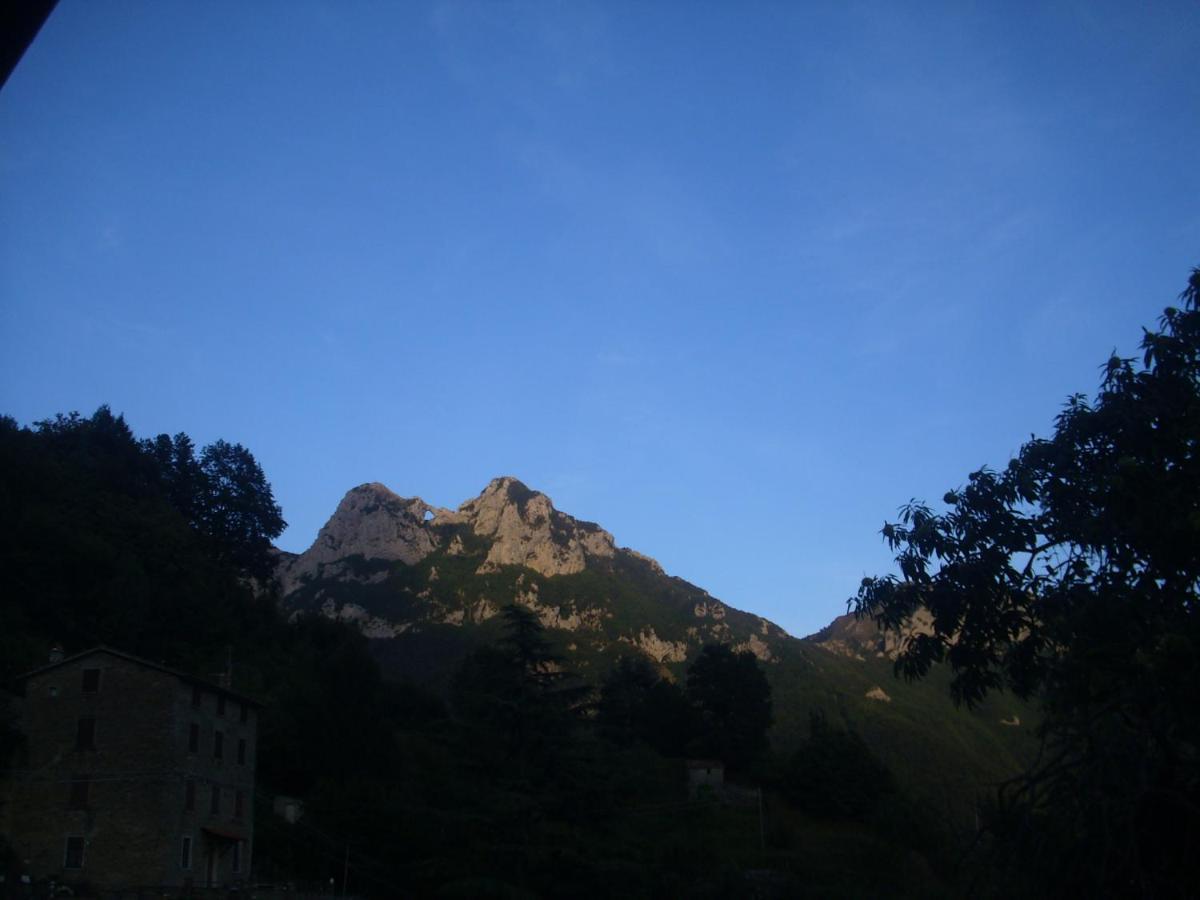 Pania Forata Hostel Stazzema Exterior photo