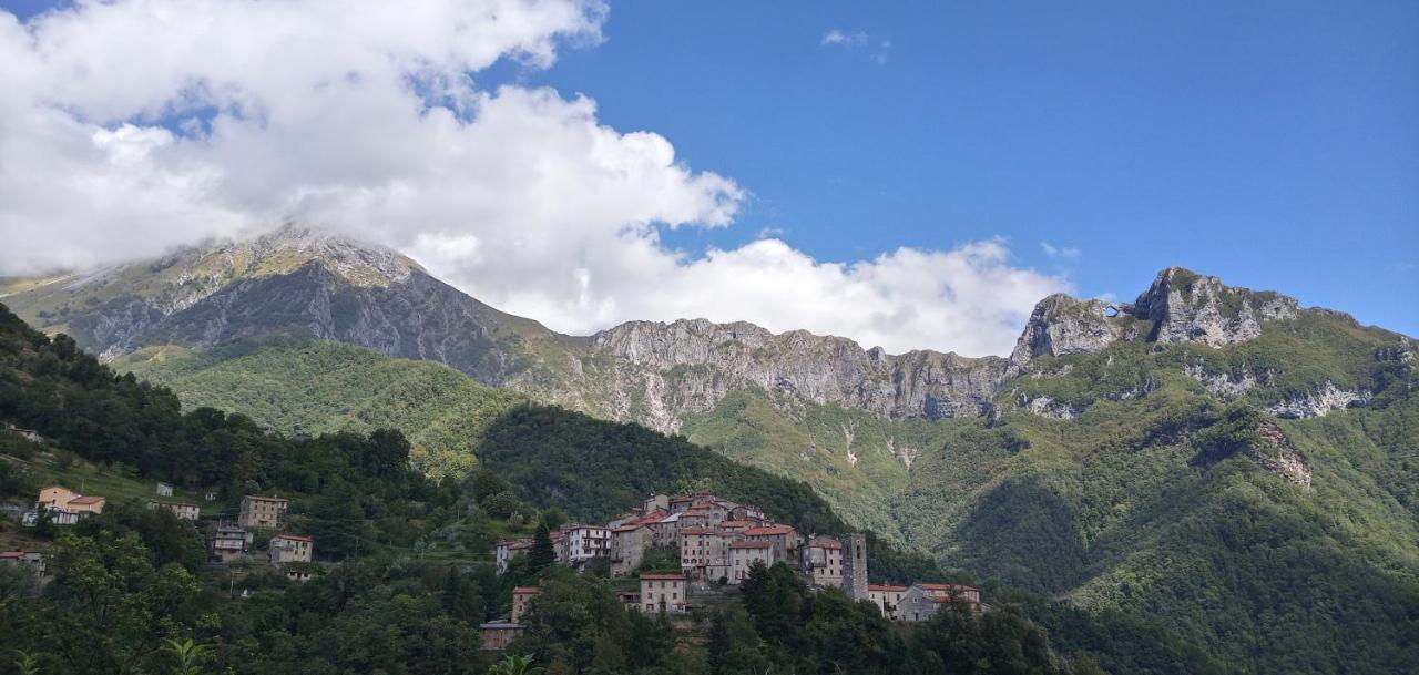 Pania Forata Hostel Stazzema Exterior photo